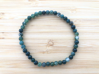 Pulsera minimalista de Ágata Musgosa de 4mm, el mineral de los nuevos comienzos y la conexión con la naturaleza - DrusaLunar.