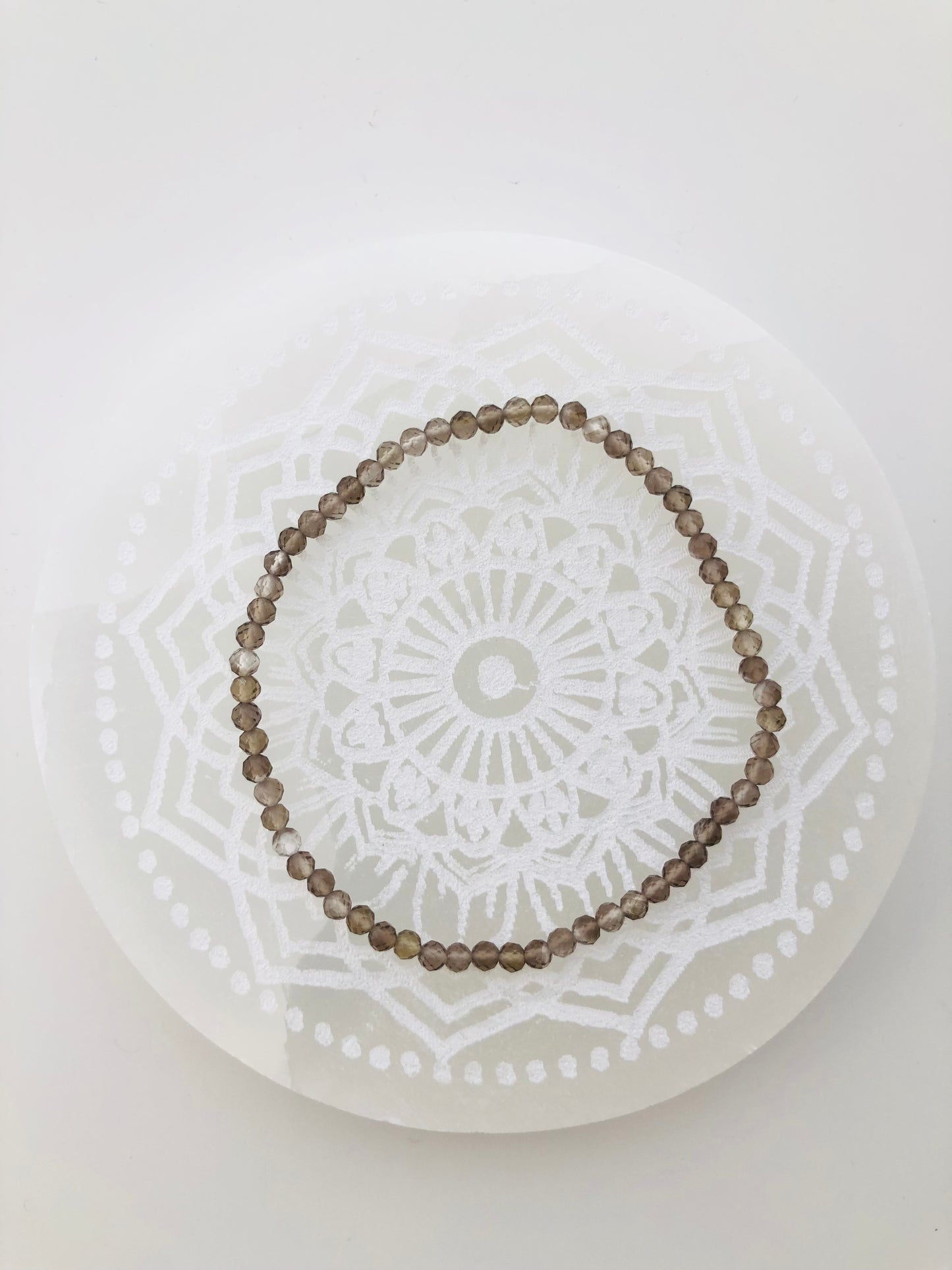 Pulsera de cuentas facetadas de cuarzo ahumado