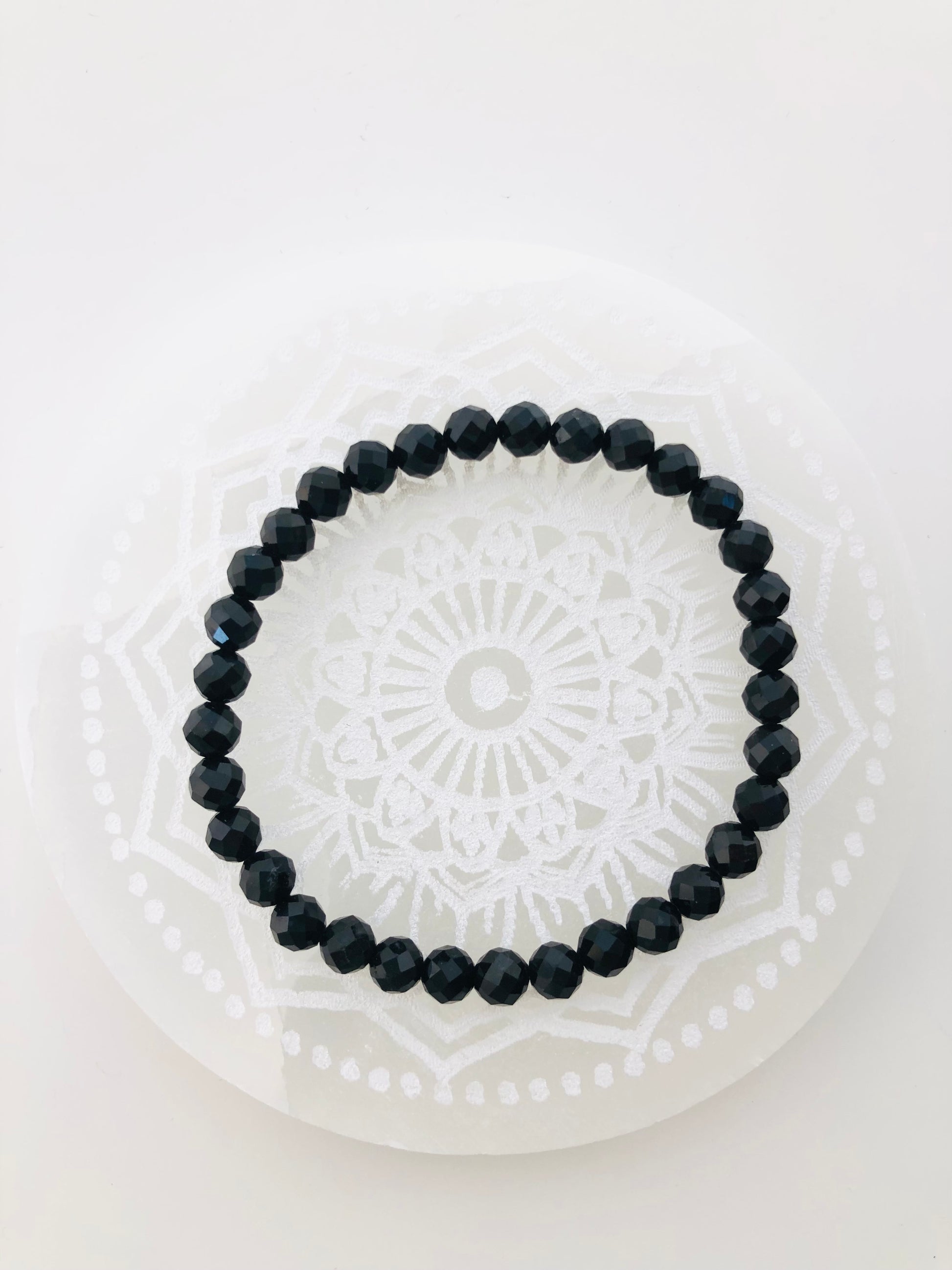 Pulsera de turmalina negra facetada 
