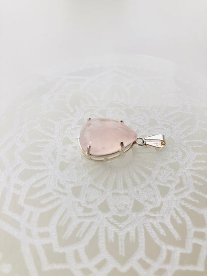 colgante cuarzo rosa baño plata