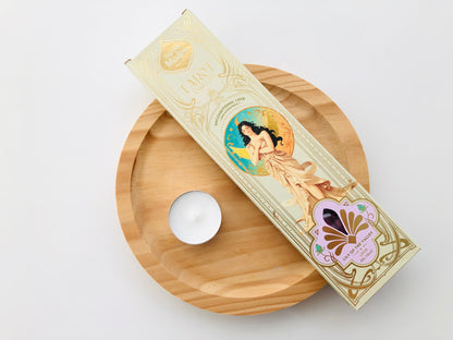 Incienso de Sagrada Madre con aroma a lirios del valle